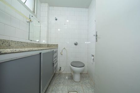 Apartamento à venda com 96m², 3 quartos e 1 vaga Apartamento à venda com 96m², 3 quartos e 1 vagaBanheiro da Suíte