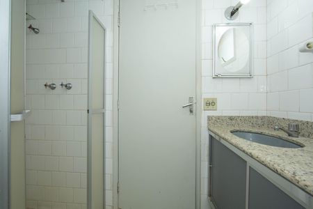 Apartamento à venda com 96m², 3 quartos e 1 vaga Apartamento à venda com 96m², 3 quartos e 1 vagaBanheiro da Suíte