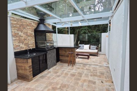 Casa à venda com 110m², 3 quartos e 2 vagas Casa à venda com 110m², 3 quartos e 2 vagasÁrea externa
