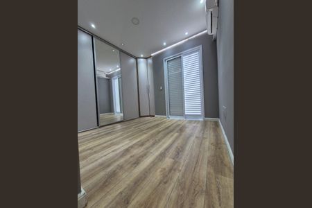 Casa à venda com 110m², 3 quartos e 2 vagas Casa à venda com 110m², 3 quartos e 2 vagasQuarto