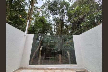 Casa à venda com 110m², 3 quartos e 2 vagas Casa à venda com 110m², 3 quartos e 2 vagasVaranda