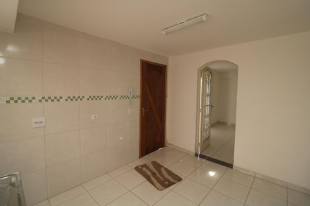 Cozinha de casa para alugar com 2 quartos, 60m² em Vila Bela, São Paulo