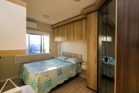 Quarto Suíte de apartamento para alugar com 2 quartos, 75m² em Santo Antônio, Porto Alegre