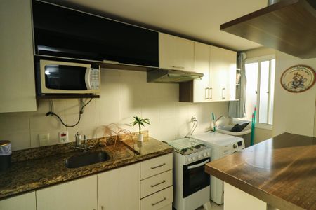 Apartamento para alugar com 75m², 2 quartos e 1 vaga Apartamento para alugar com 75m², 2 quartos e 1 vagaCozinha e Área de Serviço
