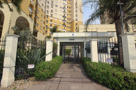 Apartamento para alugar com 75m², 2 quartos e 1 vaga Apartamento para alugar com 75m², 2 quartos e 1 vagaFachada e portaria
