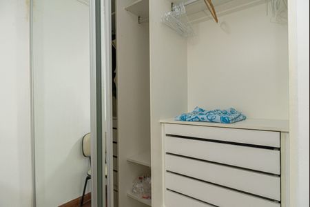 Apartamento para alugar com 240m², 3 quartos e 2 vagas Apartamento para alugar com 240m², 3 quartos e 2 vagasSuíte