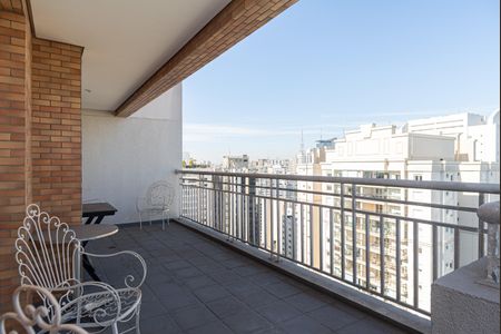 Apartamento para alugar com 240m², 3 quartos e 2 vagas Apartamento para alugar com 240m², 3 quartos e 2 vagasVaranda da Sala