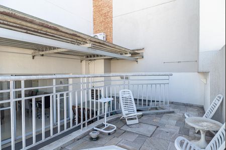 Apartamento para alugar com 240m², 3 quartos e 2 vagas