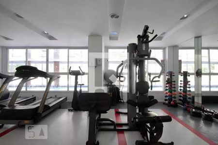 Apartamento para alugar com 240m², 3 quartos e 2 vagas Apartamento para alugar com 240m², 3 quartos e 2 vagasÁrea comum - Academia