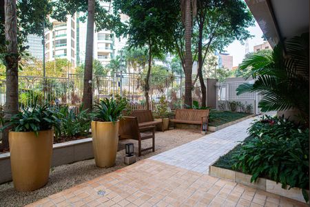 Apartamento para alugar com 240m², 3 quartos e 2 vagas Apartamento para alugar com 240m², 3 quartos e 2 vagasÁrea comum - Jardim