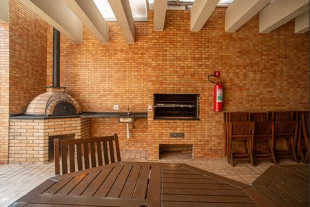 Apartamento para alugar com 240m², 3 quartos e 2 vagas Apartamento para alugar com 240m², 3 quartos e 2 vagasÁrea comum - Churrasqueira