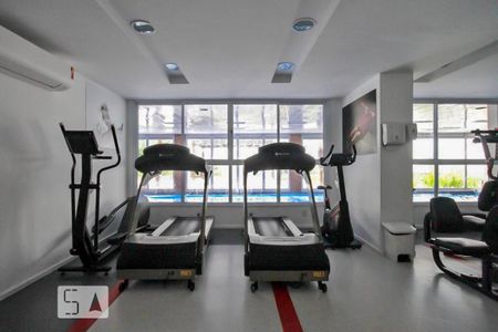 Apartamento para alugar com 240m², 3 quartos e 2 vagas Apartamento para alugar com 240m², 3 quartos e 2 vagasÁrea comum - Academia