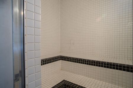 Apartamento para alugar com 240m², 3 quartos e 2 vagas Apartamento para alugar com 240m², 3 quartos e 2 vagasÁrea comum - Sauna