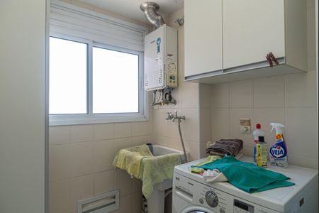 Apartamento para alugar com 240m², 3 quartos e 2 vagas Apartamento para alugar com 240m², 3 quartos e 2 vagasÁrea de Serviço
