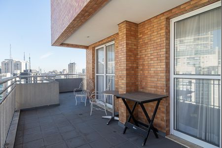 Apartamento para alugar com 240m², 3 quartos e 2 vagas Apartamento para alugar com 240m², 3 quartos e 2 vagasVaranda da Sala