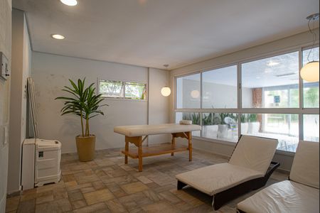 Apartamento para alugar com 240m², 3 quartos e 2 vagas Apartamento para alugar com 240m², 3 quartos e 2 vagasÁrea comum - Spa