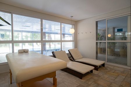 Apartamento para alugar com 240m², 3 quartos e 2 vagas Apartamento para alugar com 240m², 3 quartos e 2 vagasÁrea comum - Spa