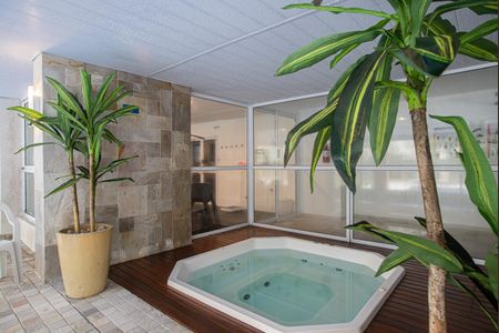Apartamento para alugar com 240m², 3 quartos e 2 vagas Apartamento para alugar com 240m², 3 quartos e 2 vagasÁrea comum - Ofurô