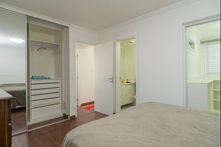 Apartamento para alugar com 240m², 3 quartos e 2 vagas Apartamento para alugar com 240m², 3 quartos e 2 vagasSuíte