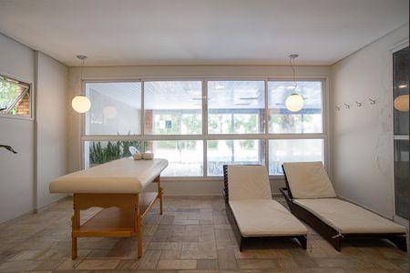 Apartamento para alugar com 240m², 3 quartos e 2 vagas Apartamento para alugar com 240m², 3 quartos e 2 vagasÁrea comum - Spa