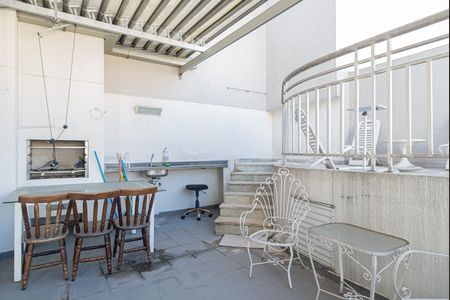 Apartamento para alugar com 240m², 3 quartos e 2 vagas Apartamento para alugar com 240m², 3 quartos e 2 vagasVaranda Gourmet da Sala