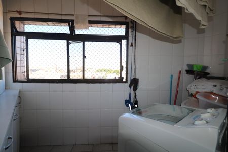 Apartamento à venda com 105m², 2 quartos e 1 vaga Apartamento à venda com 105m², 2 quartos e 1 vagaÁrea de Serviço