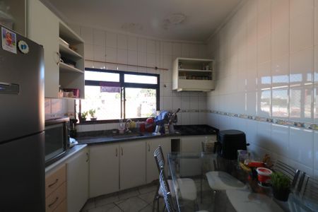 Apartamento à venda com 105m², 2 quartos e 1 vaga Apartamento à venda com 105m², 2 quartos e 1 vagaCozinha