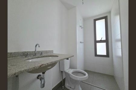 Apartamento à venda com 141m², 3 quartos e 2 vagas Apartamento à venda com 141m², 3 quartos e 2 vagasBanheiro da Suíte 1