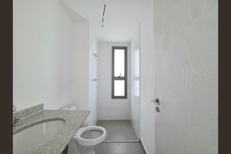 Apartamento à venda com 141m², 3 quartos e 2 vagas Apartamento à venda com 141m², 3 quartos e 2 vagasBanheiro da Suíte 1