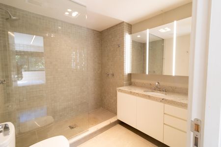 Apartamento à venda com 100m², 3 quartos e 2 vagasBanheiro da Suíte