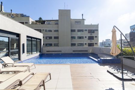 Apartamento à venda com 100m², 3 quartos e 2 vagasÁrea comum - Piscina