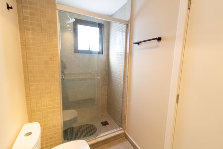 Banheiro de apartamento à venda com 3 quartos, 100m² em Menino Deus, Porto Alegre
