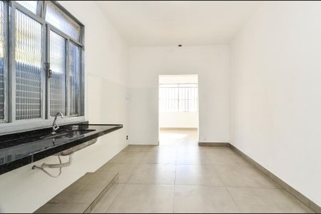 Cozinha de kitnet/studio para alugar com 2 quartos, 40m² em Santa Efigênia, Belo Horizonte