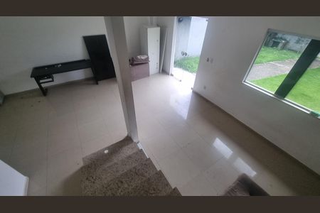 Casa de condomínio à venda com 300m², 4 quartos e 5 vagas Casa de condomínio à venda com 300m², 4 quartos e 5 vagasSala