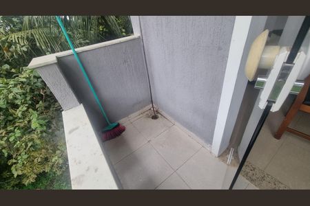 Casa de condomínio à venda com 300m², 4 quartos e 5 vagas Casa de condomínio à venda com 300m², 4 quartos e 5 vagasVaranda