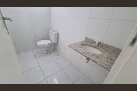 Casa de condomínio à venda com 300m², 4 quartos e 5 vagas Casa de condomínio à venda com 300m², 4 quartos e 5 vagasBanheiro