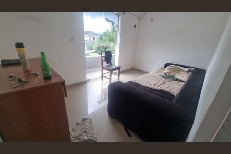 Casa de condomínio à venda com 300m², 4 quartos e 5 vagas Casa de condomínio à venda com 300m², 4 quartos e 5 vagasQuarto