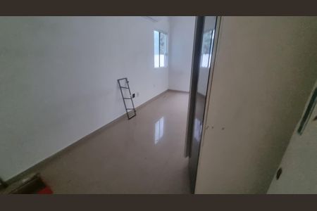 Casa de condomínio à venda com 300m², 4 quartos e 5 vagas Casa de condomínio à venda com 300m², 4 quartos e 5 vagasQuarto