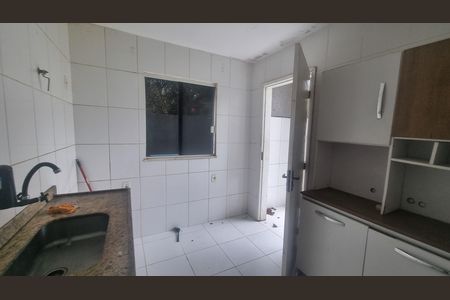 Casa de condomínio à venda com 300m², 4 quartos e 5 vagas Casa de condomínio à venda com 300m², 4 quartos e 5 vagasCozinha