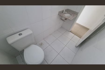 Casa de condomínio à venda com 300m², 4 quartos e 5 vagas Casa de condomínio à venda com 300m², 4 quartos e 5 vagasBanheiro
