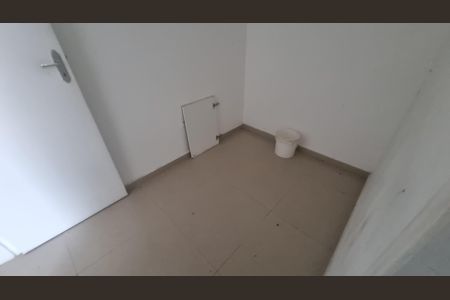Casa de condomínio à venda com 300m², 4 quartos e 5 vagas Casa de condomínio à venda com 300m², 4 quartos e 5 vagasQuarto