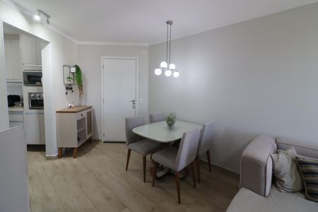 Sala de apartamento à venda com 2 quartos, 52m² em Padroeira, Osasco