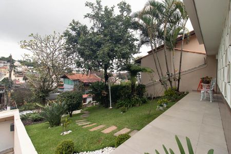 Casa à venda com 360m², 3 quartos e 5 vagas Casa à venda com 360m², 3 quartos e 5 vagasJardim