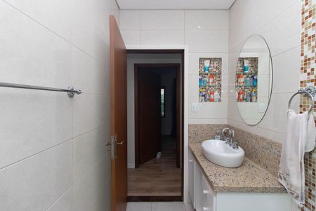 Casa à venda com 360m², 3 quartos e 5 vagas Casa à venda com 360m², 3 quartos e 5 vagasBanheiro Social