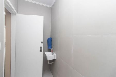 Casa à venda com 360m², 3 quartos e 5 vagas Casa à venda com 360m², 3 quartos e 5 vagasLavabo 2