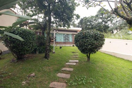 Casa à venda com 360m², 3 quartos e 5 vagas Casa à venda com 360m², 3 quartos e 5 vagasJardim