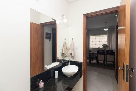 Lavabo de casa à venda com 3 quartos, 360m² em Vila Irmaos Arnoni, São Paulo