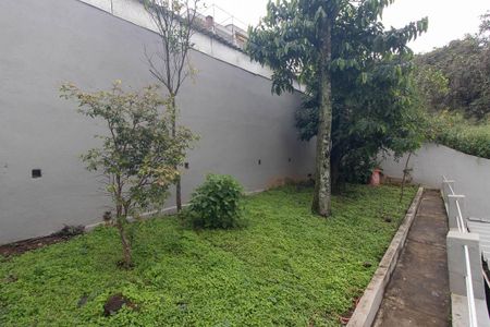 Casa à venda com 360m², 3 quartos e 5 vagas Casa à venda com 360m², 3 quartos e 5 vagasQuintal dos Fundos