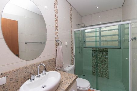 Casa à venda com 360m², 3 quartos e 5 vagas Casa à venda com 360m², 3 quartos e 5 vagasBanheiro Social