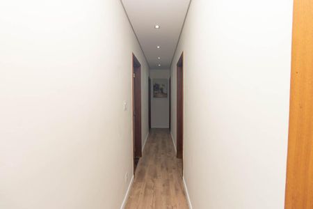 Casa à venda com 360m², 3 quartos e 5 vagas Casa à venda com 360m², 3 quartos e 5 vagasCorredor dos Quartos
